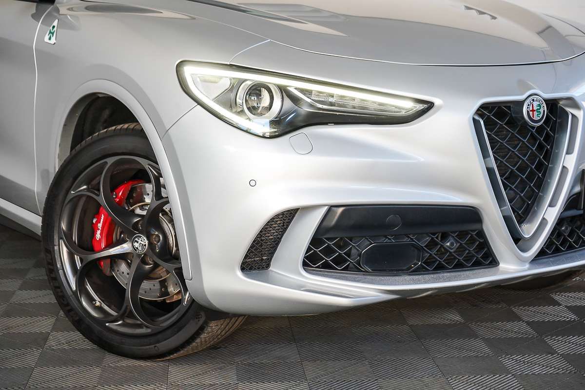 2018 Alfa Romeo Stelvio Quadrifoglio