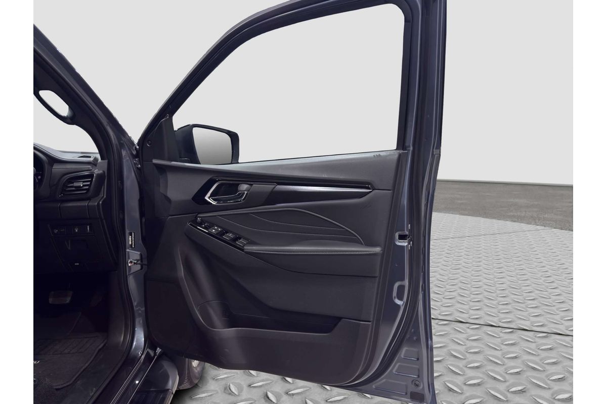 2025 Isuzu MU-X LS-T image 16