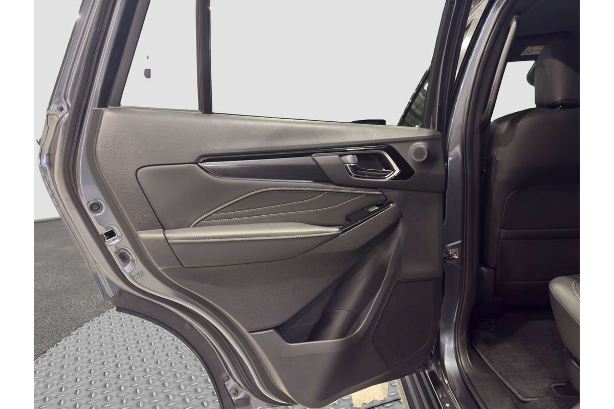 2025 Isuzu MU-X LS-T image 19