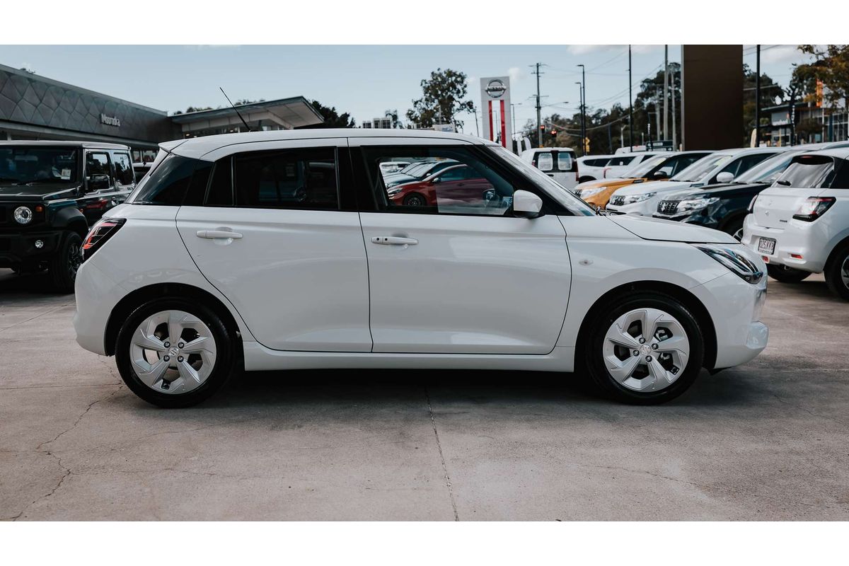 2026 Suzuki Swift Hybrid UZ