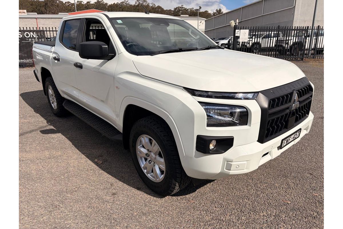 2025 Mitsubishi Triton GLX+ MV 4X4