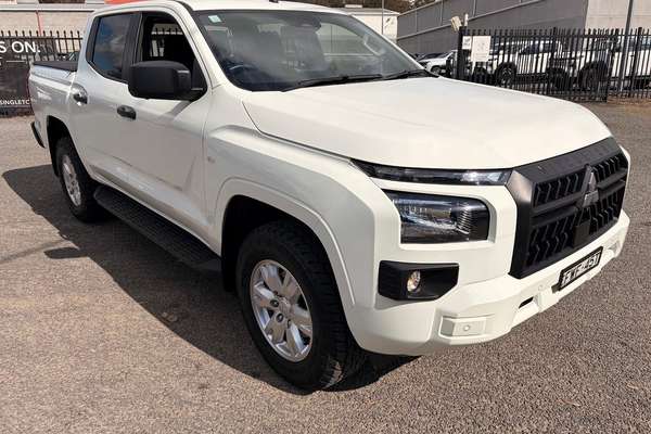 2025 Mitsubishi Triton GLX+ MV 4X4