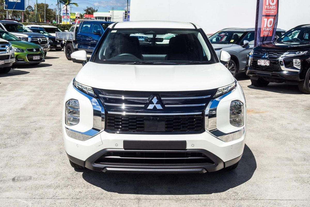 2025 Mitsubishi Outlander ES ZM