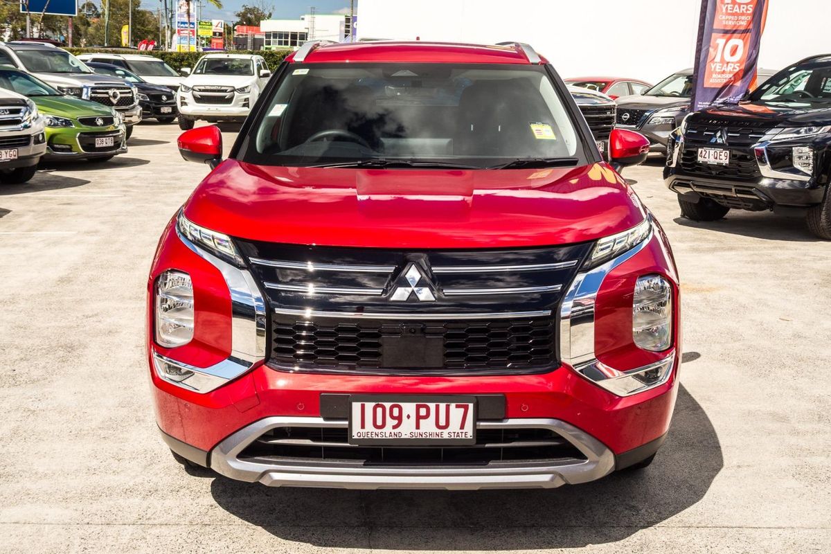 2025 Mitsubishi Outlander LS ZM