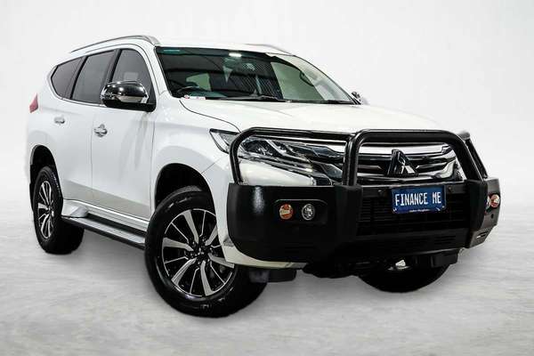 2017 Mitsubishi Pajero Sport GLX QE