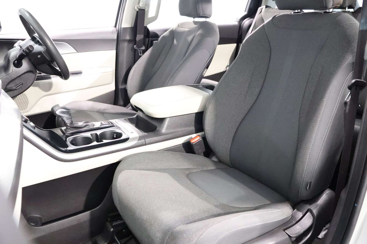 2021 Kia Carnival S KA4