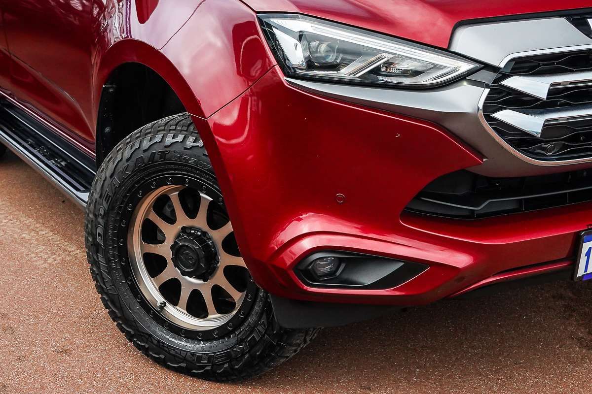 2022 Isuzu MU-X LS-T