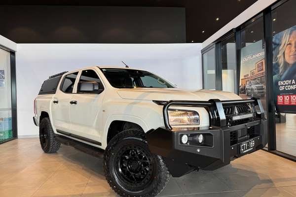 2024 Mitsubishi Triton GLX MV 4X4