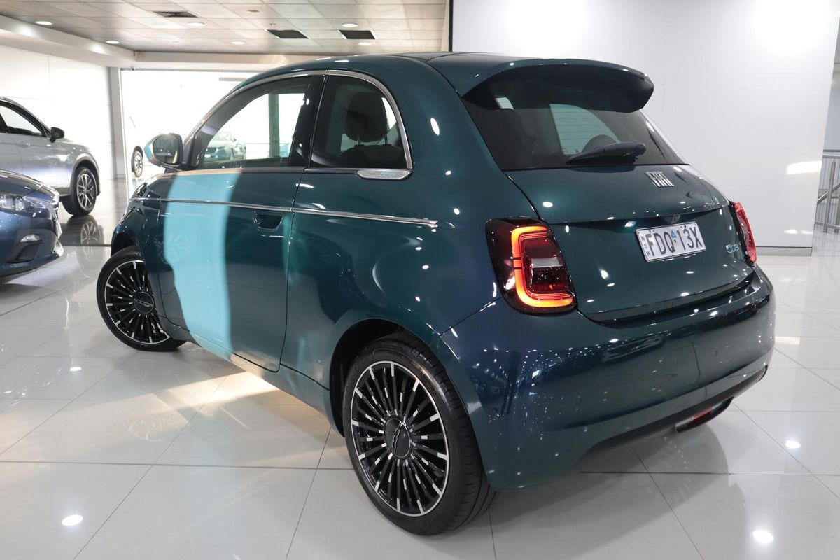 2023 Fiat 500e La Prima