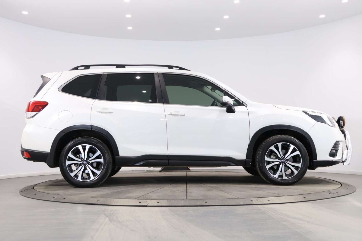 2021 Subaru Forester 2.5i Premium S5