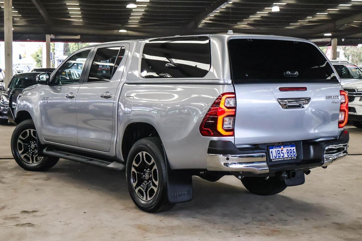 2024 Toyota Hilux SR5 48V GUN126R 4X4