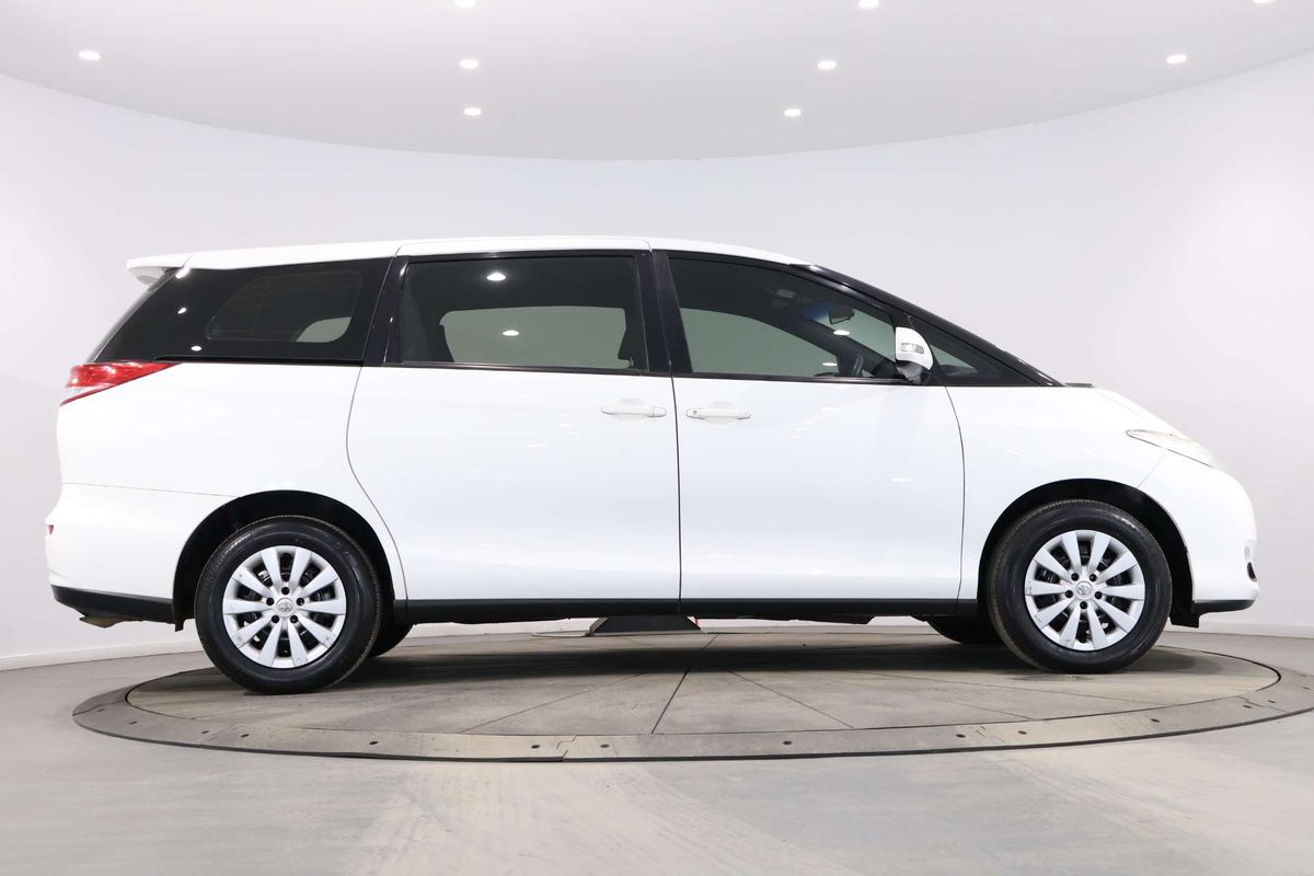 2017 Toyota Tarago GLi ACR50R