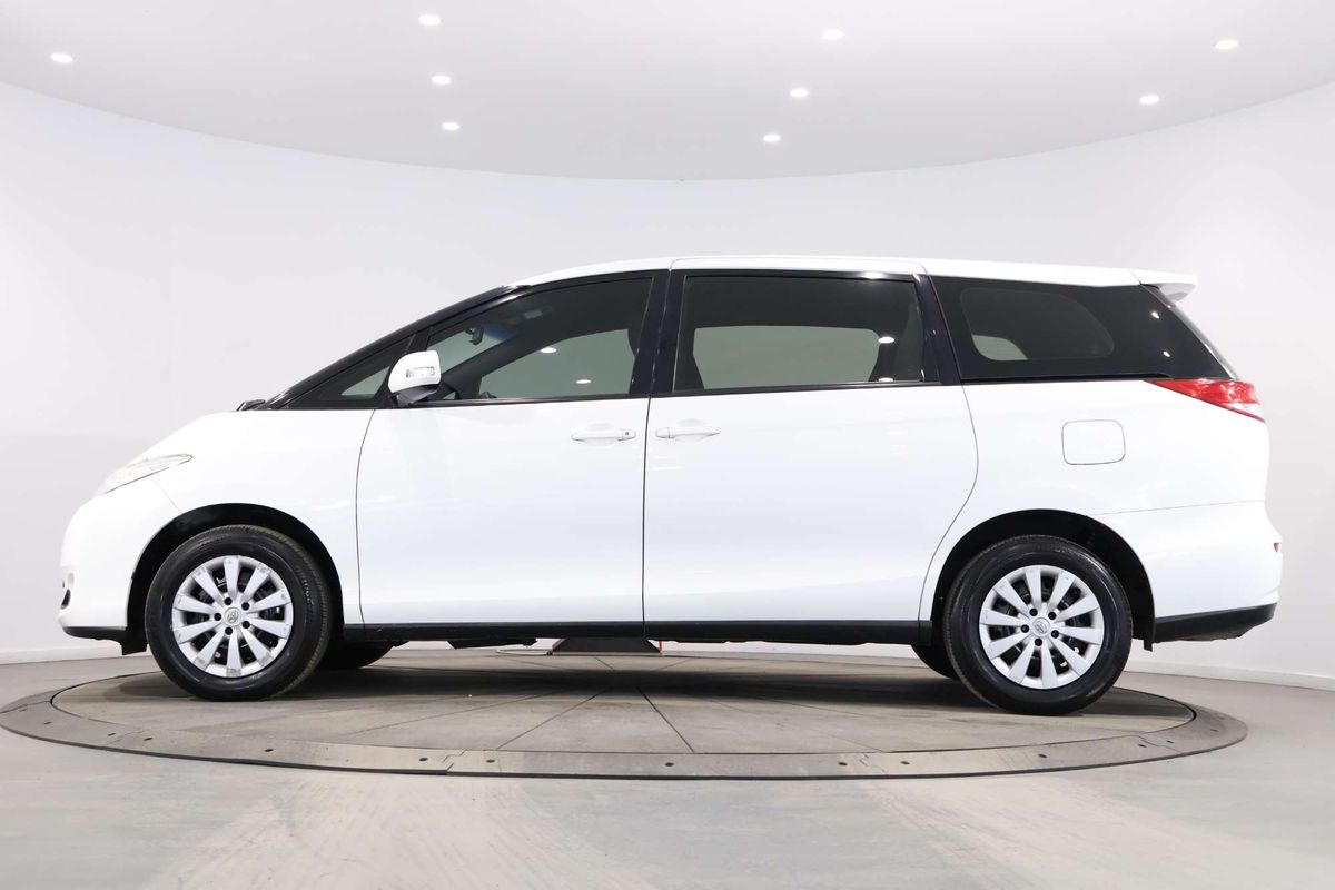 2017 Toyota Tarago GLi ACR50R