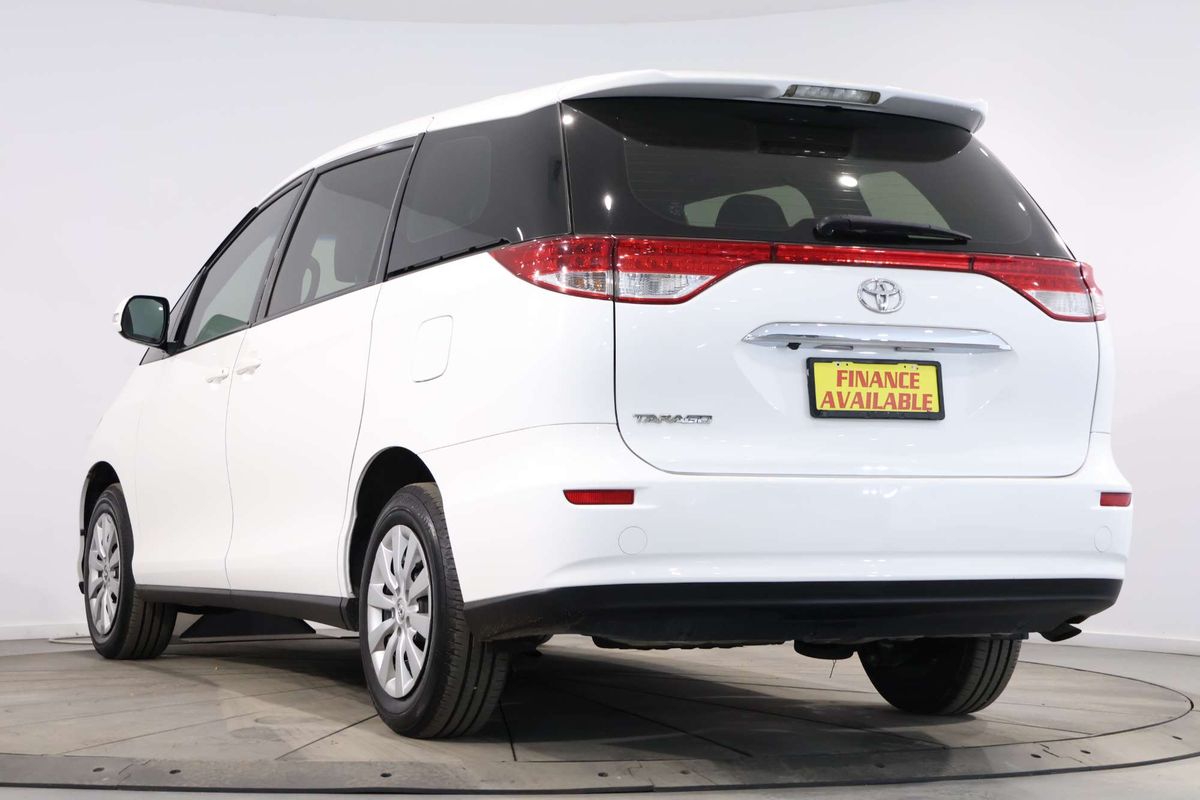 2017 Toyota Tarago GLi ACR50R