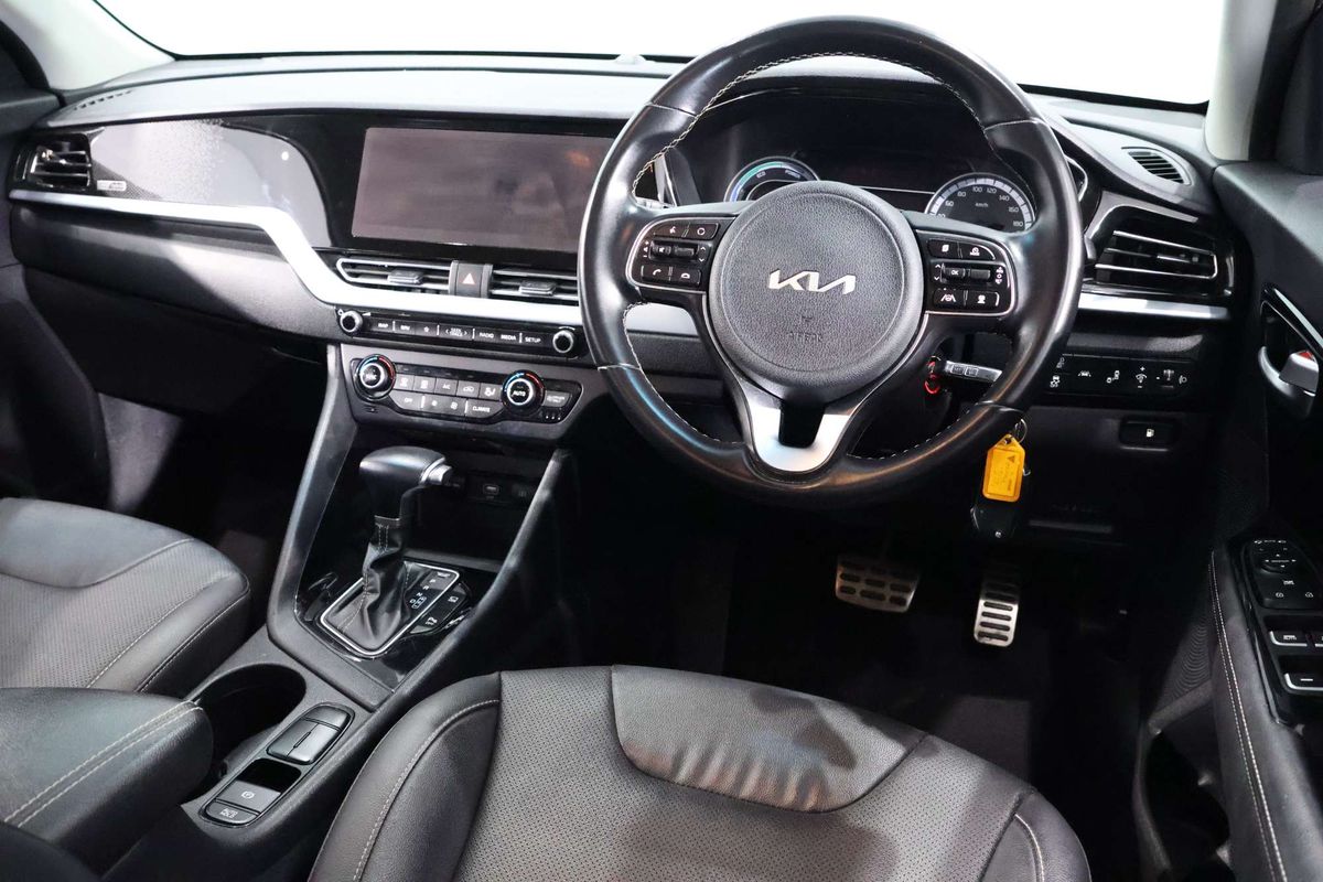 2021 Kia Niro Hybrid Sport DE