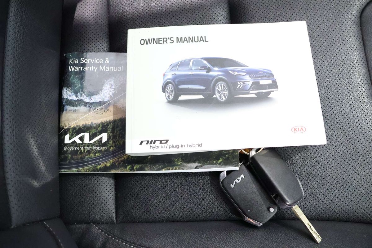 2021 Kia Niro Hybrid Sport DE