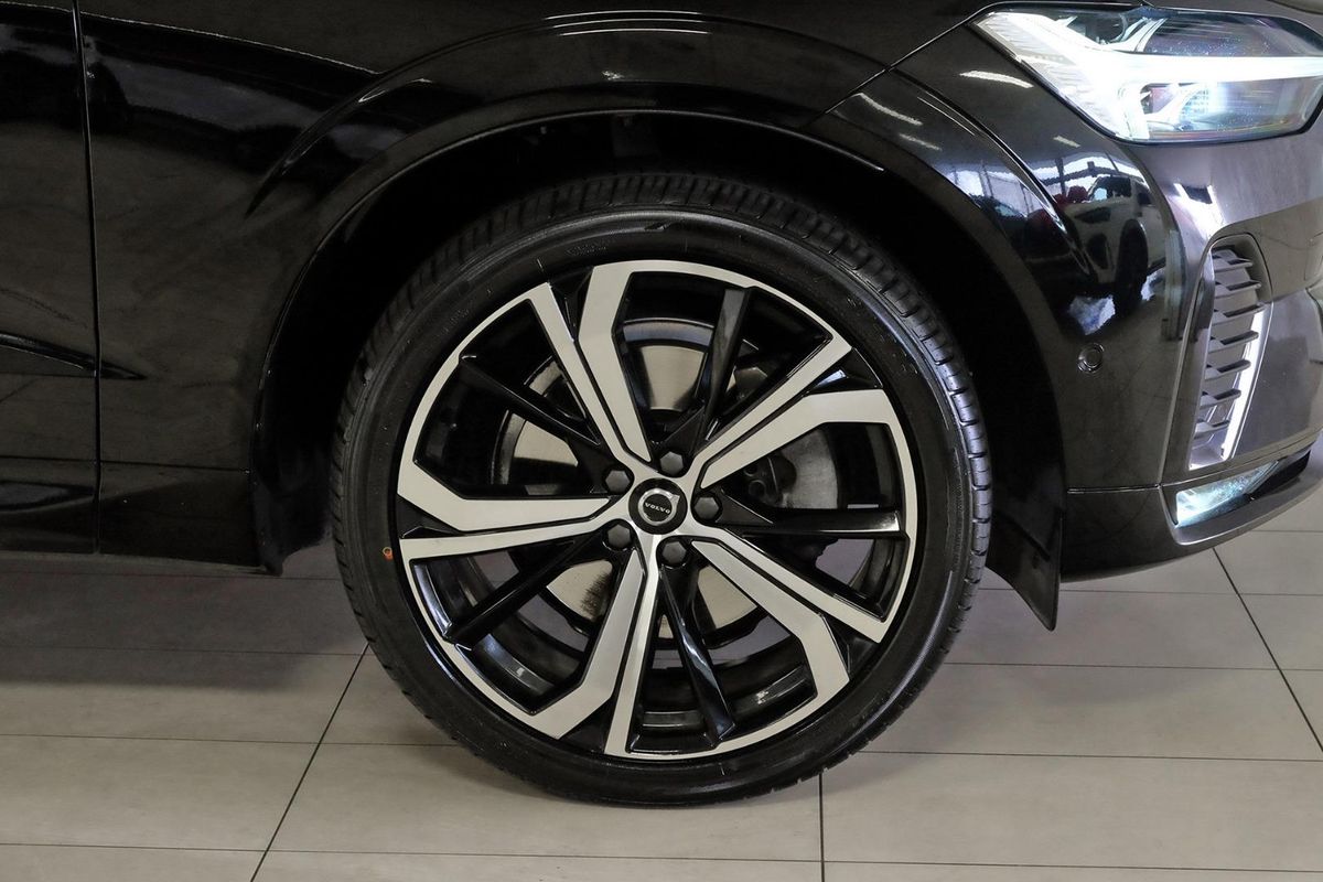 2022 Volvo XC60 Ultimate B6 Dark image 20