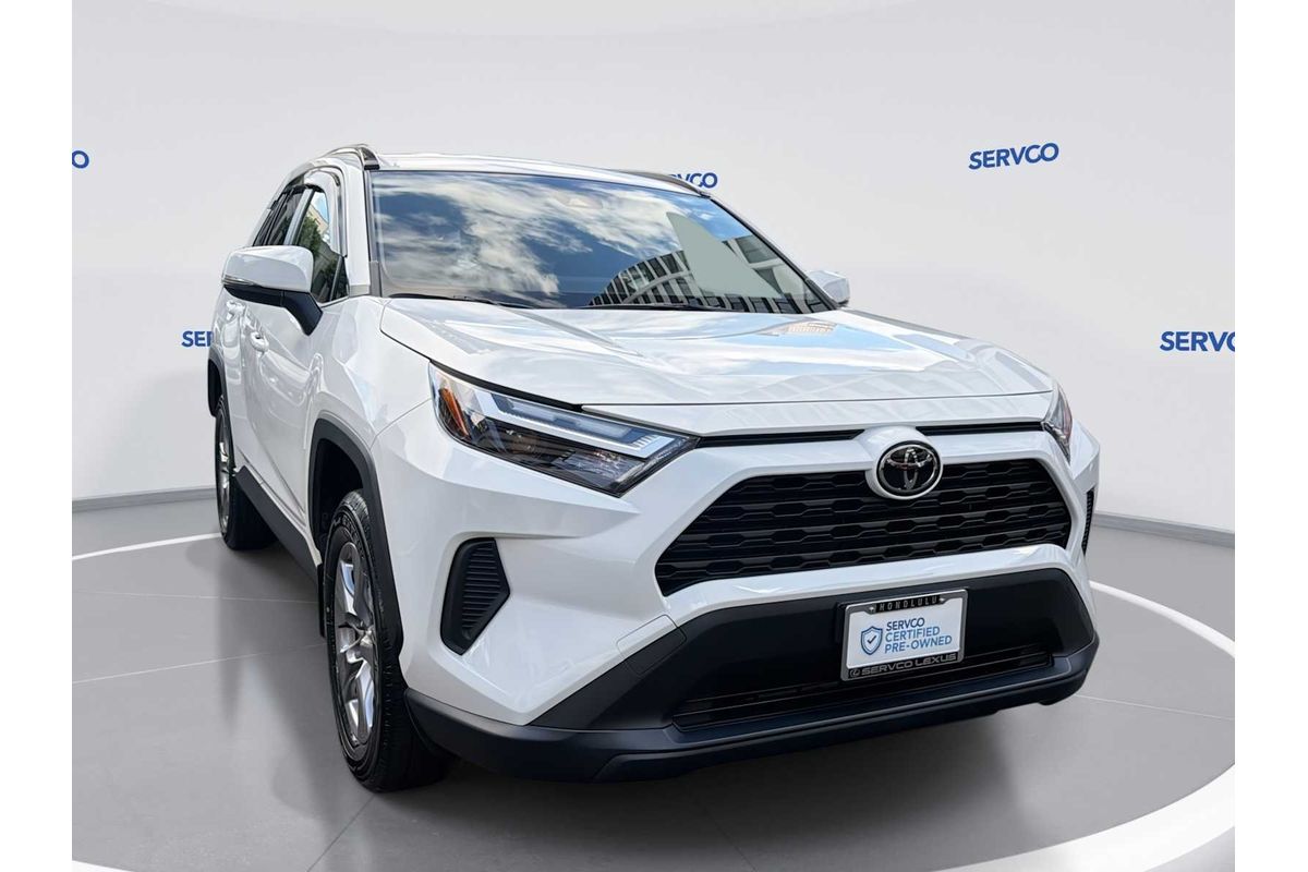 2023 Toyota RAV4 XLE