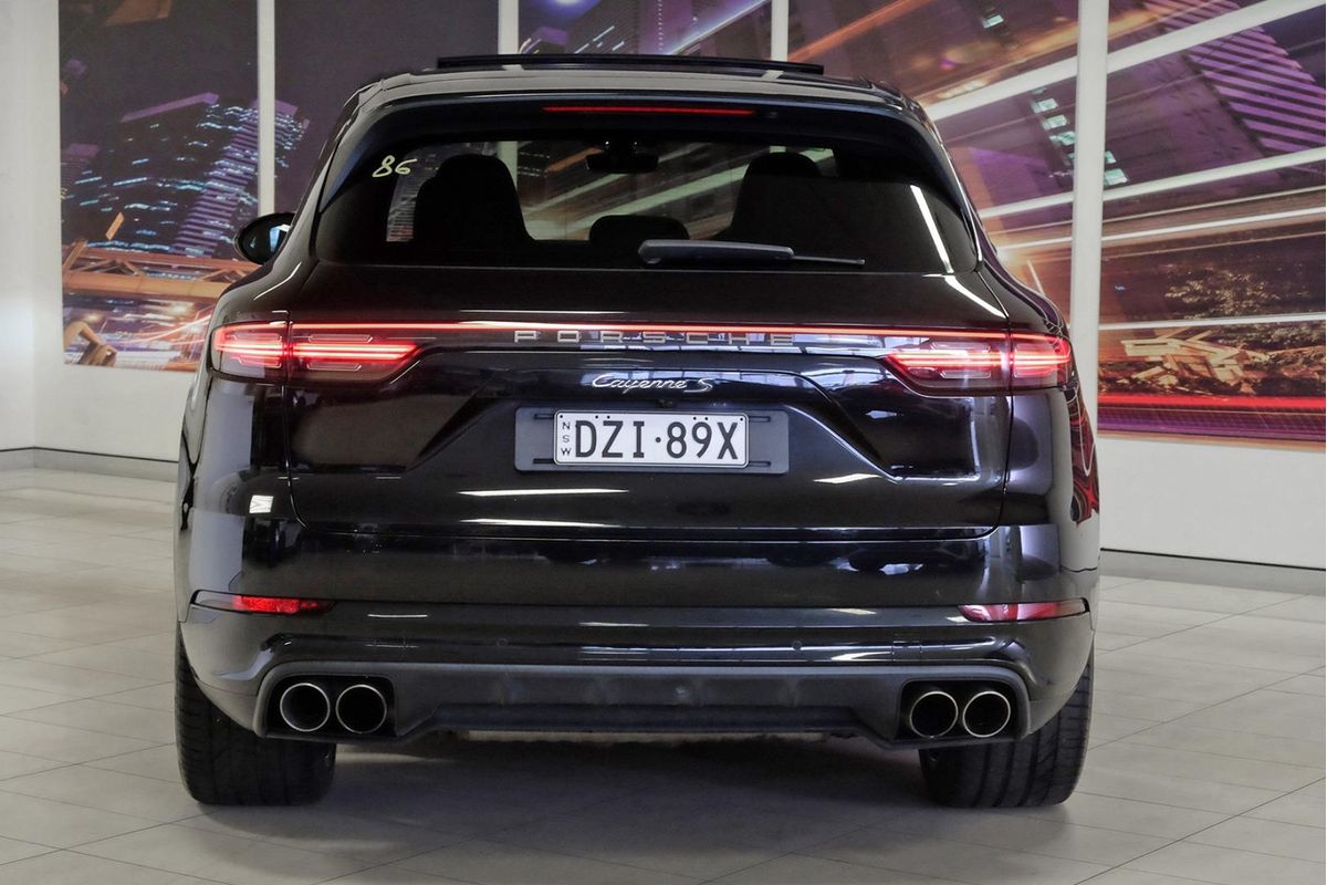 2018 Porsche Cayenne S 9YA image 5