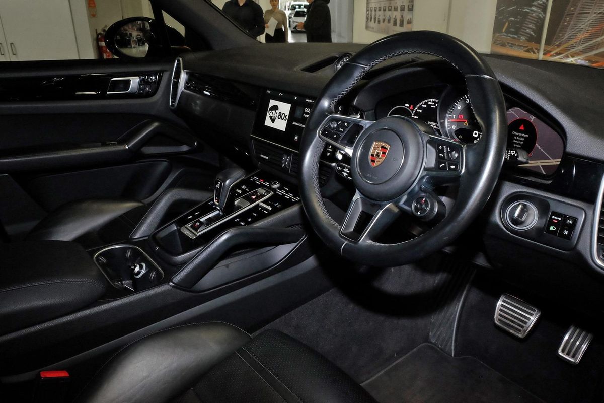 2018 Porsche Cayenne S 9YA image 7