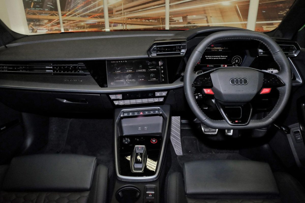 2025 Audi RS3 GY image 8