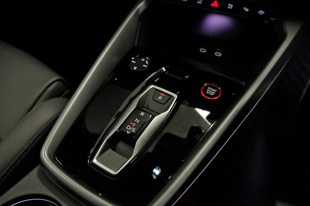2025 Audi RS3 GY image 11