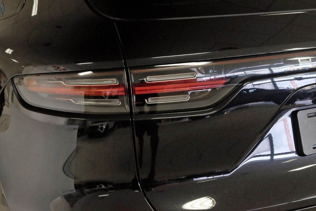 2018 Porsche Cayenne S 9YA image 20