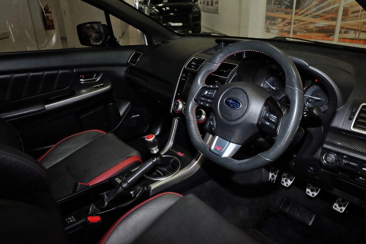 2015 Subaru WRX STI Premium VA image 7