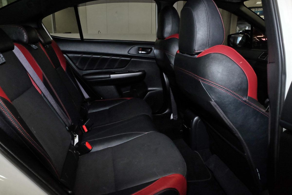 2015 Subaru WRX STI Premium VA image 10