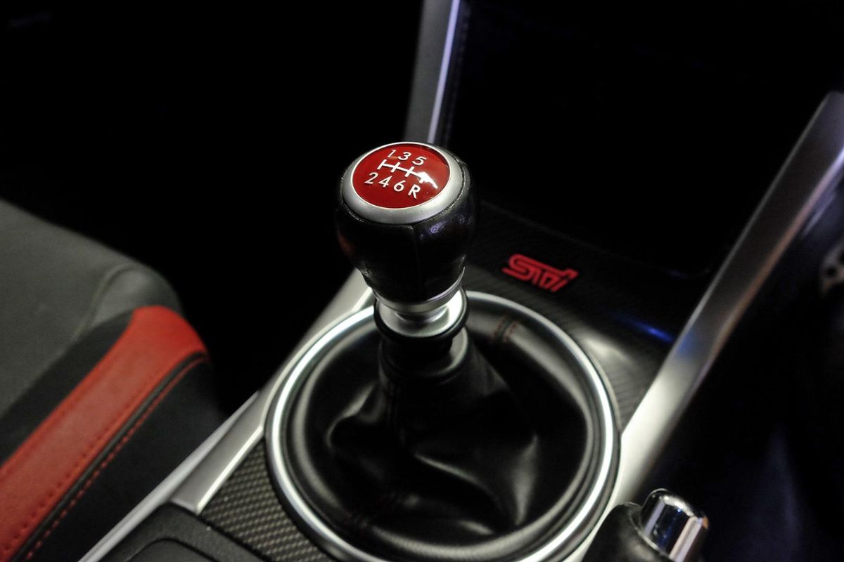 2015 Subaru WRX STI Premium VA image 11