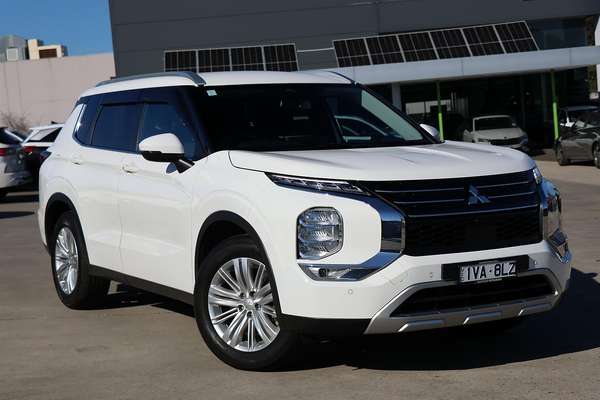2023 Mitsubishi Outlander LS ZM