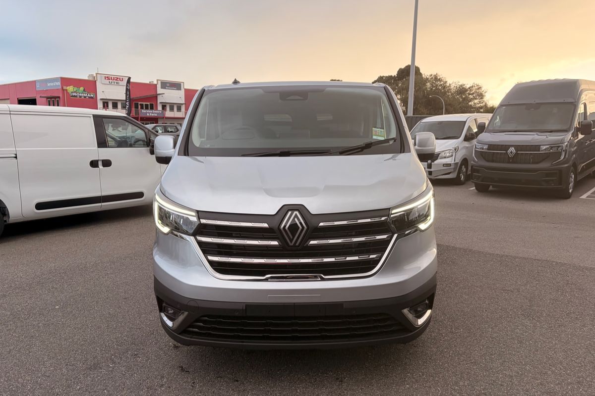 2026 Renault Trafic Premium X82 LWB Low Roof