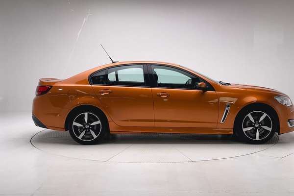 2017 Holden Commodore SV6 VF Series II thumb-8