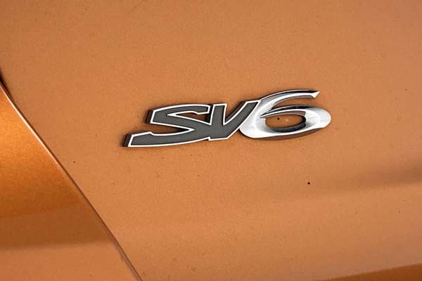 2017 Holden Commodore SV6 VF Series II thumb-21