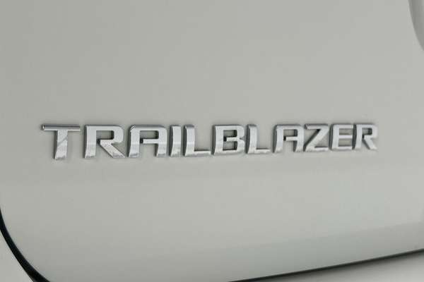 2018 Holden Trailblazer LTZ RG thumb-21
