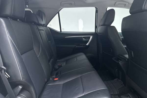 2024 Toyota Fortuner GXL GUN156R thumb-11