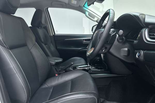 2024 Toyota Fortuner GXL GUN156R thumb-12