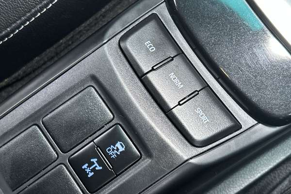 2024 Toyota Fortuner GXL GUN156R thumb-14