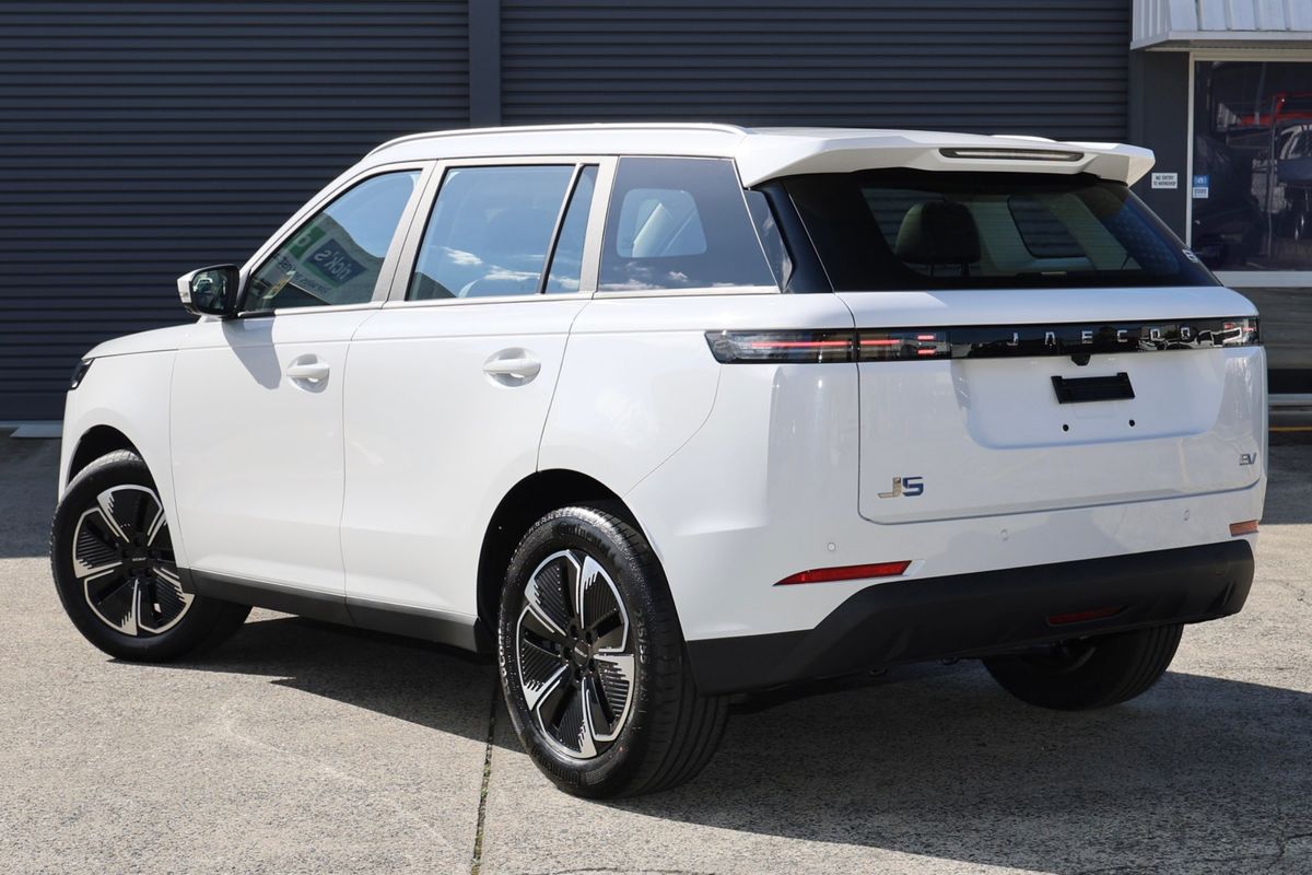 2026 OMODA JAECOO J5 EV Summit