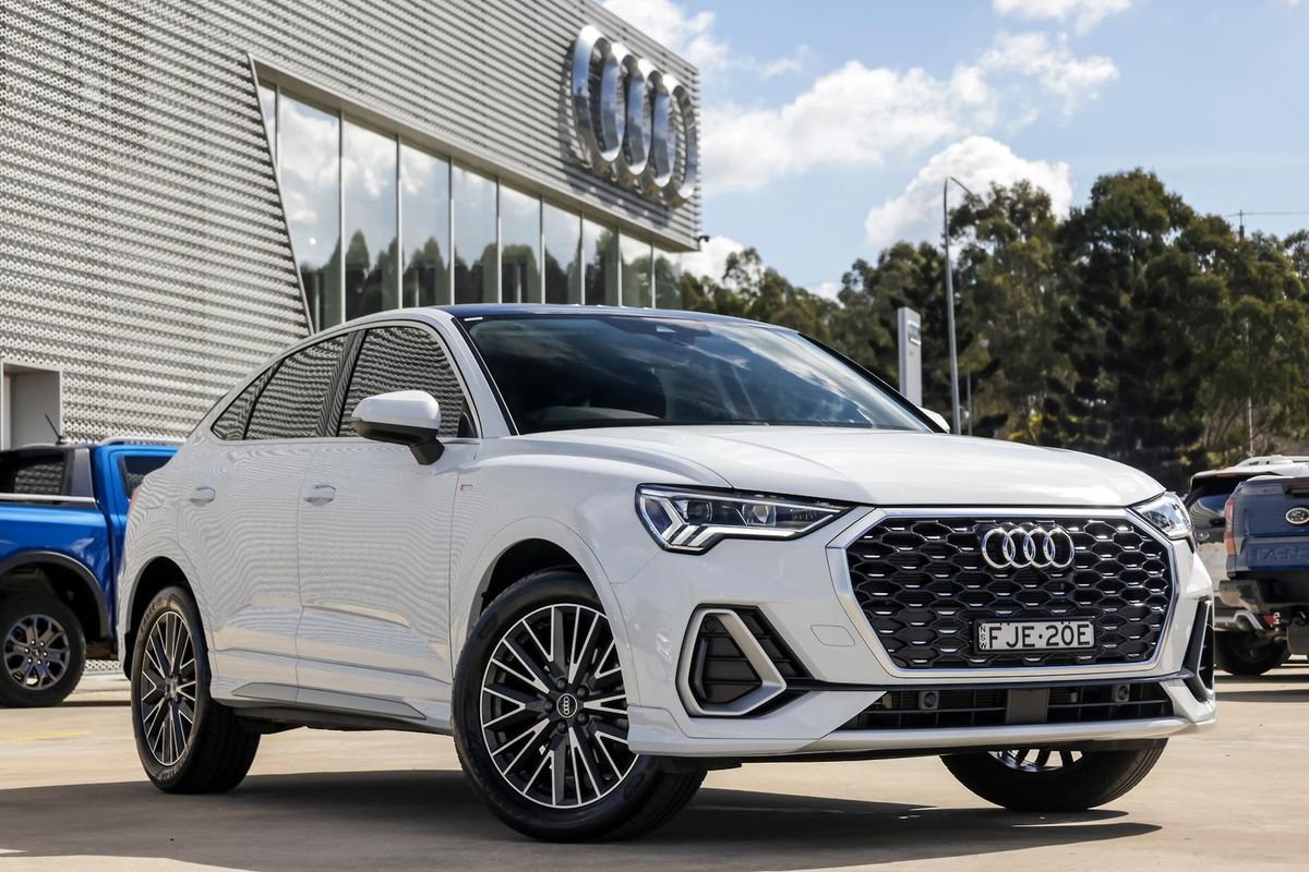 2024 Audi Q3 35 TFSI S line F3