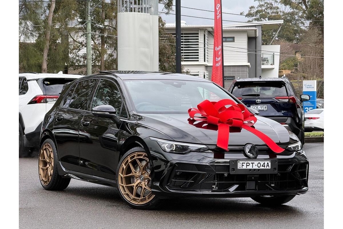 2024 Volkswagen Golf R Black Edition 8.5