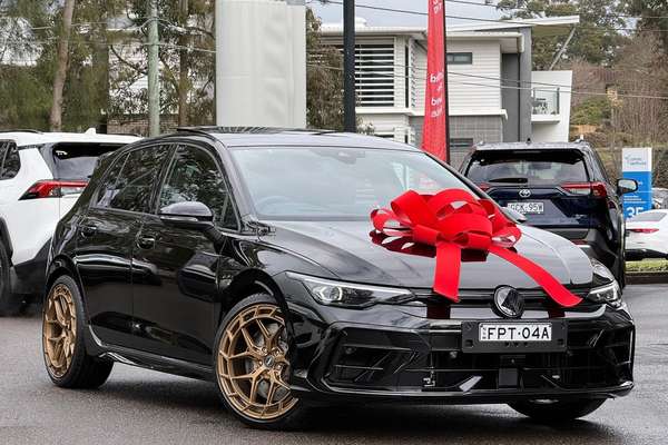 2025 Volkswagen Golf R Black Edition 8.5