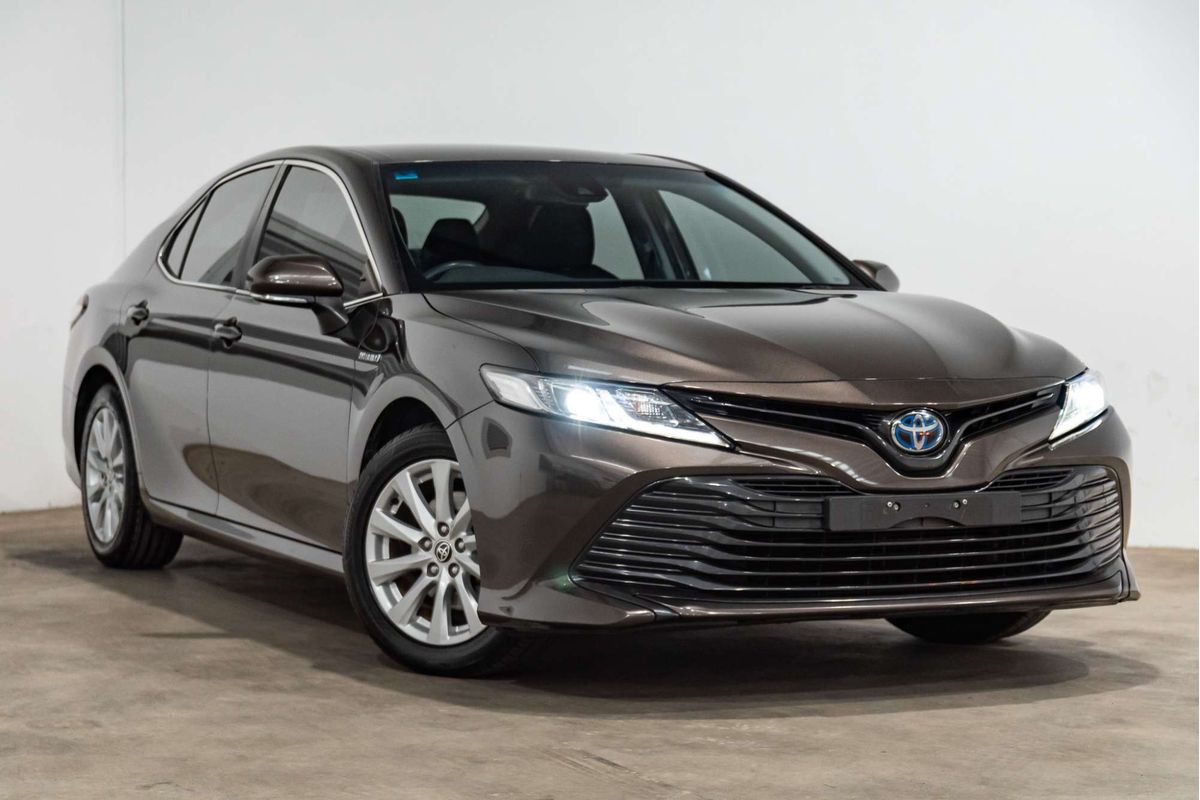 2020 Toyota Camry Ascent AXVH70R
