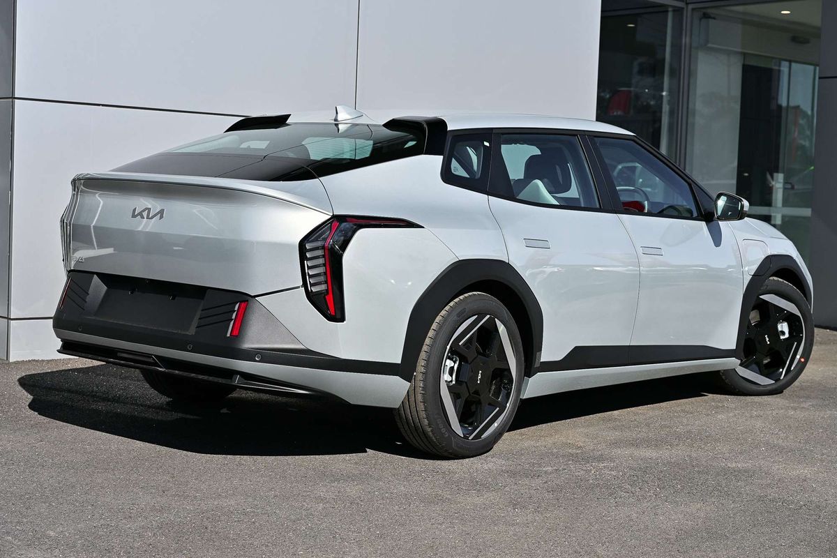 2026 Kia EV4 Earth Long Range CT