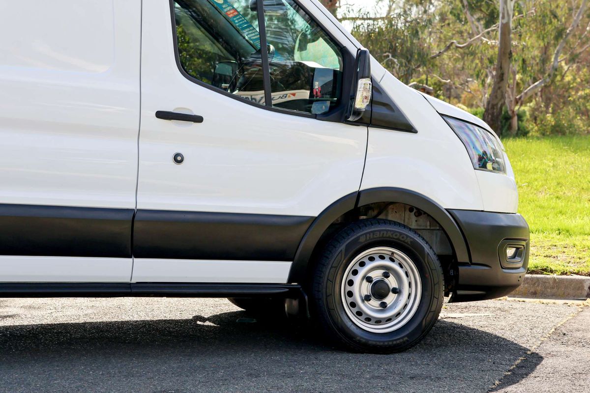 2021 Ford Transit 350L VO LWB Mid Roof image 4