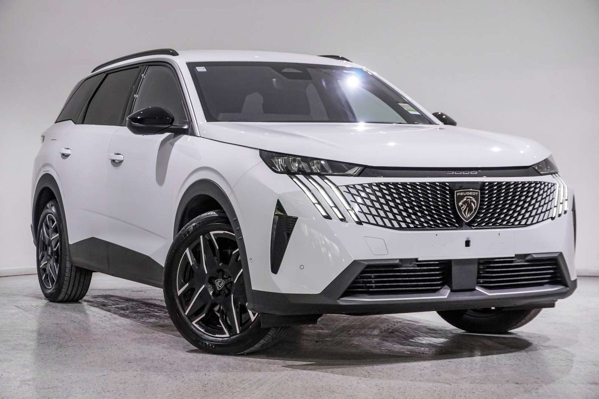 2025 Peugeot 5008 Allure Hybrid P74