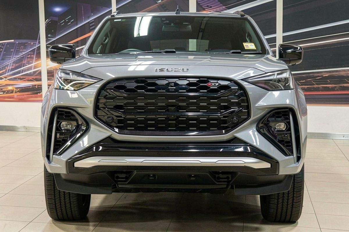 2026 Isuzu MU-X X-TERRAIN image 6