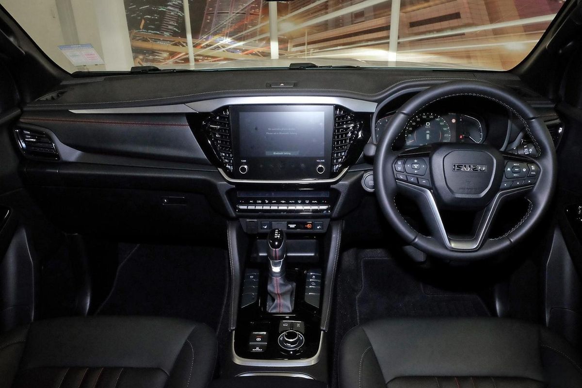 2026 Isuzu MU-X X-TERRAIN image 20