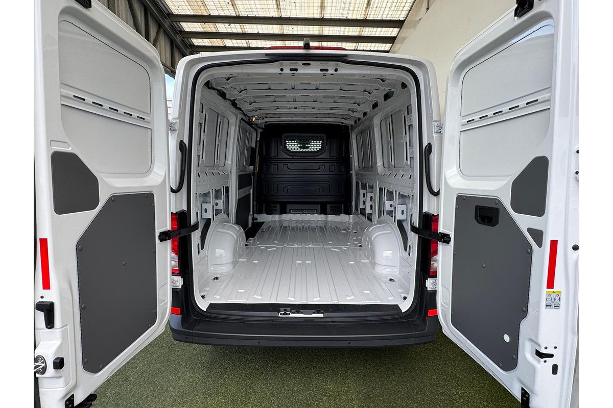 2026 Volkswagen Crafter 35 TDI360 Runner SY1 MWB image 20