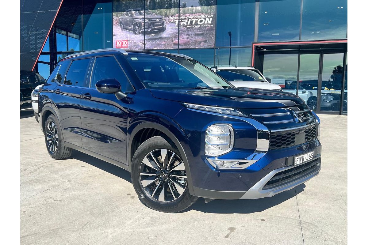 2025 Mitsubishi Outlander LS ZM